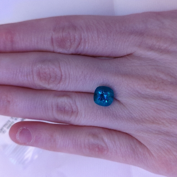 Paraiba Ice Tourmaline Simulated - Picture 3 of 3